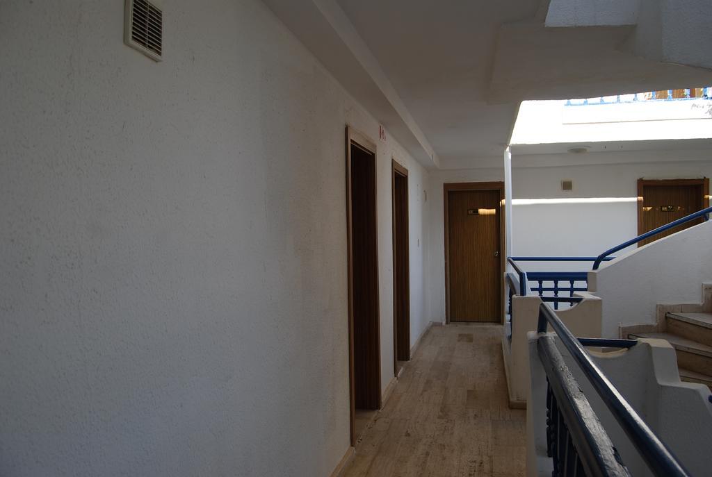 Club Blue White All Inclusive Turgutreis Zimmer foto